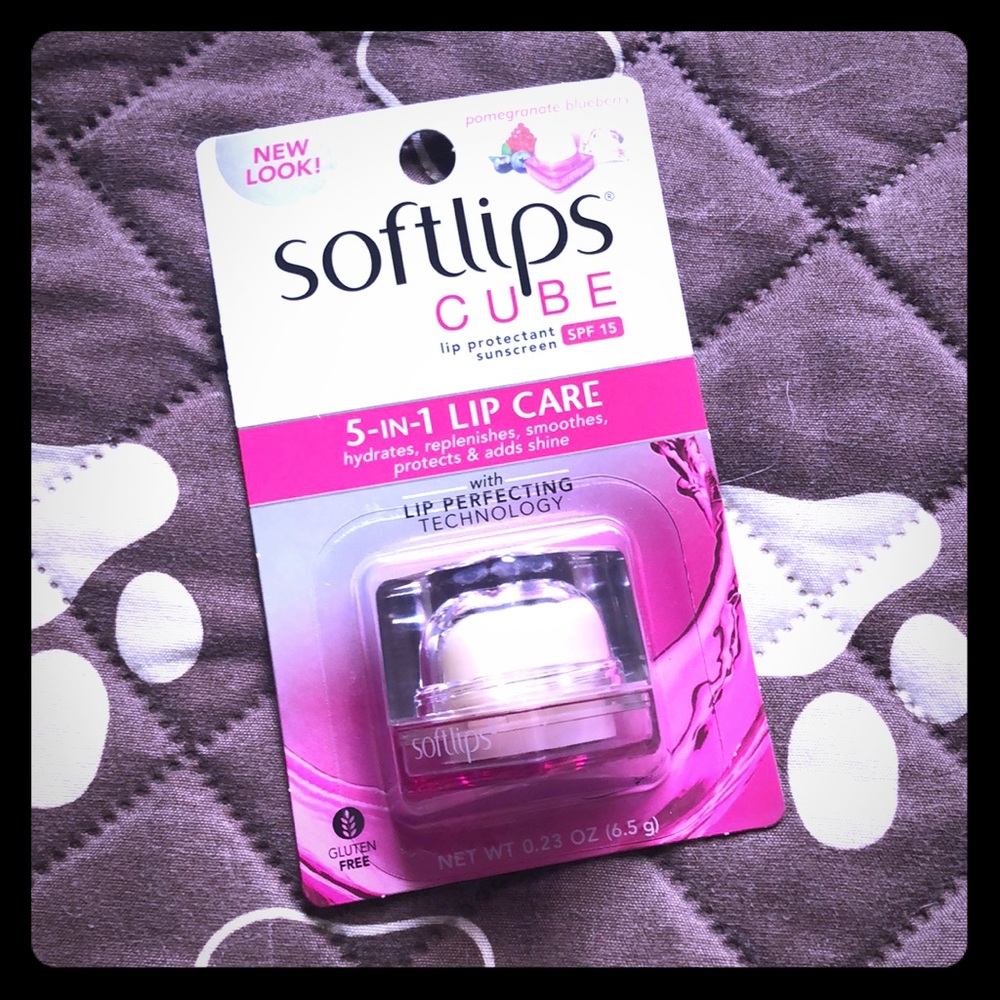 Soft lips cube pomegranate blueberry